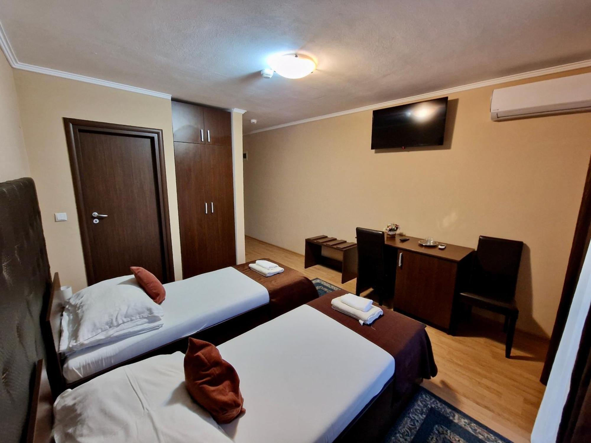 Hanul Lui Bogdan Economy Inn Făget 외부 사진